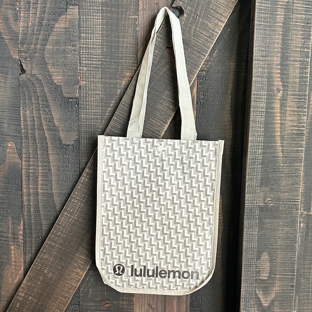 NWOT Lululemon Resuable Tote Bag